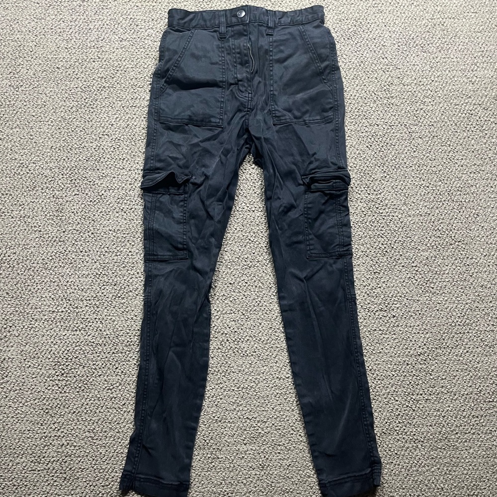 H&M Black Cargo Pants with Versatile Style